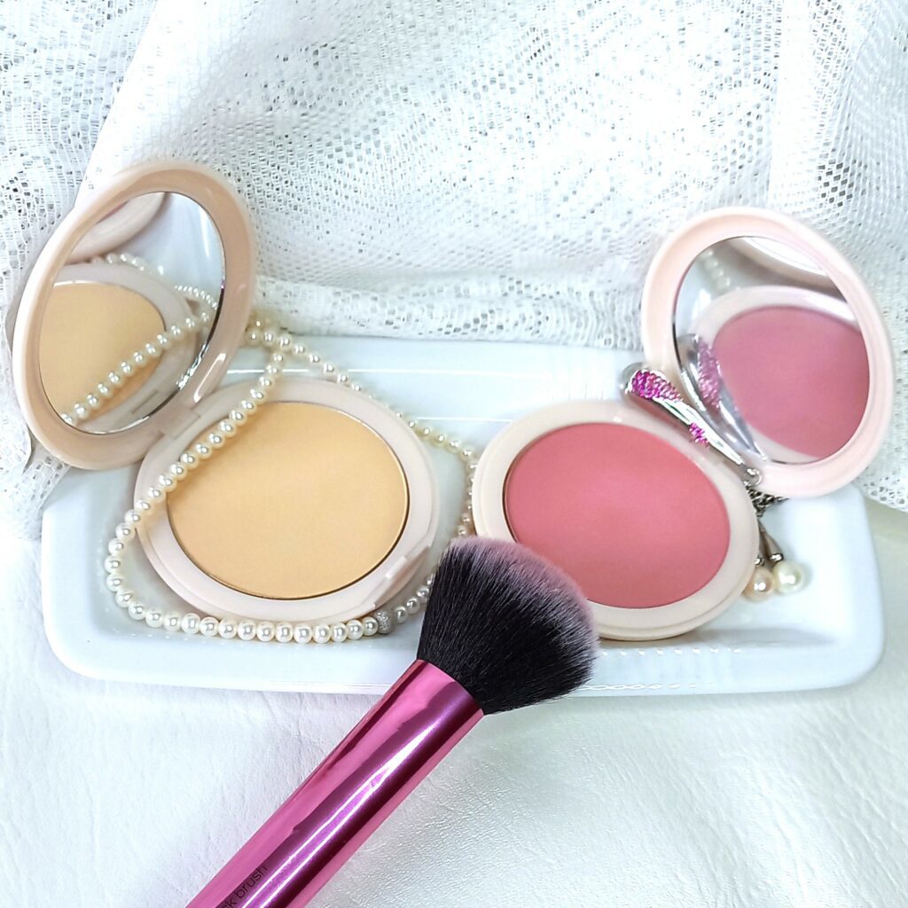 Neve Cosmetics, Velvet Blush e Alabaster Touch